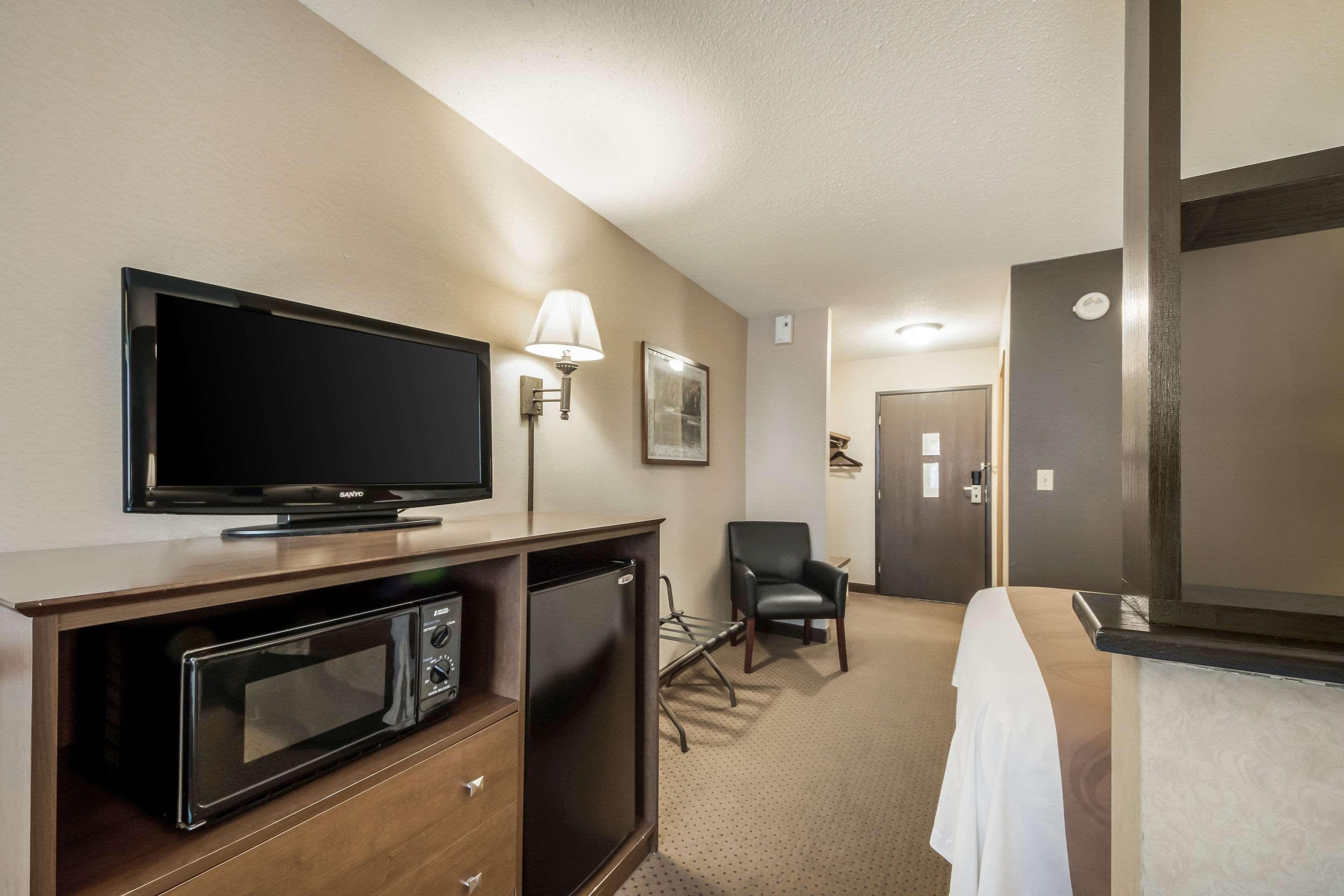 Quality Inn & Suites Newberry Екстериор снимка
