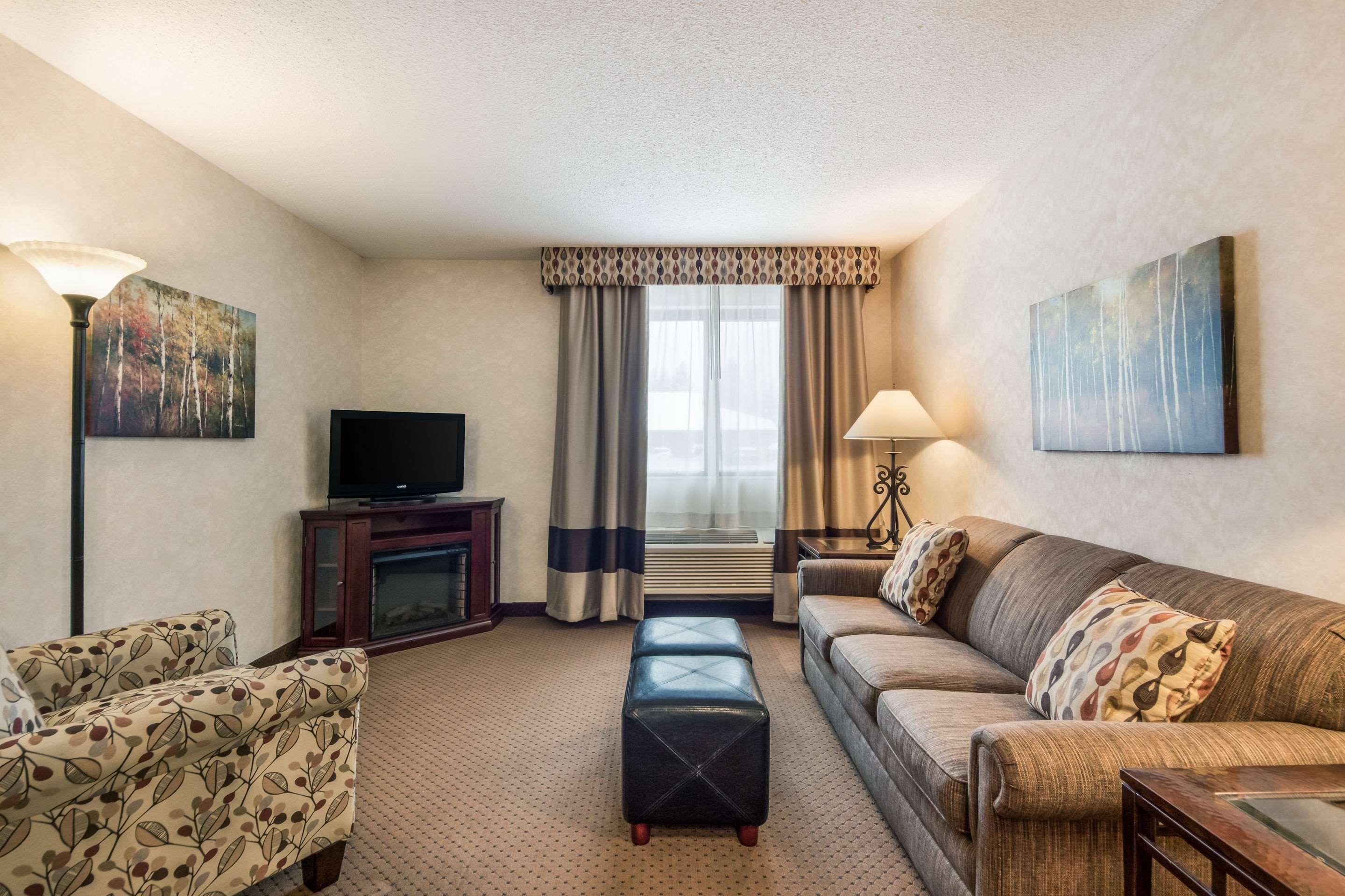 Quality Inn & Suites Newberry Екстериор снимка